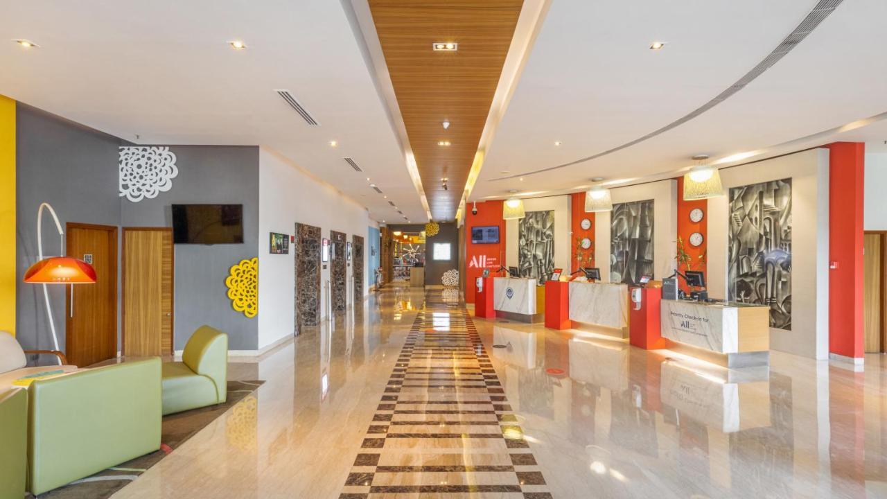 Ibis Gurgaon Golf Course Road - An Accor Brand Hotel Buitenkant foto
