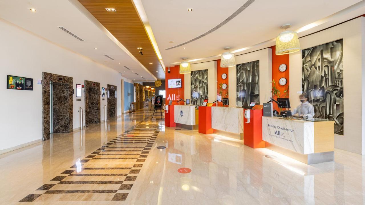 Ibis Gurgaon Golf Course Road - An Accor Brand Hotel Buitenkant foto